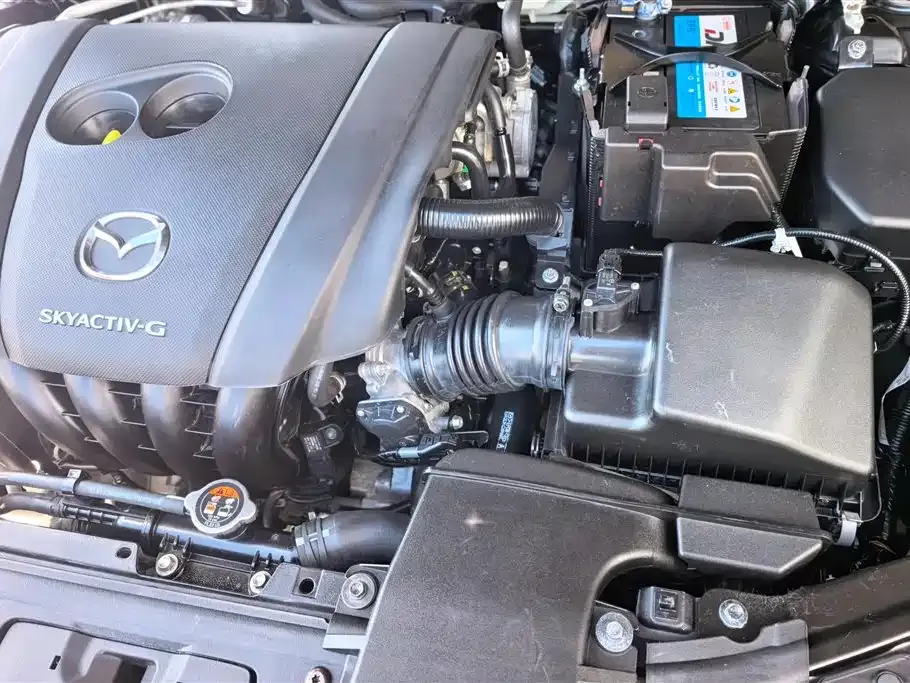Mazda 3 Axela — фото 10