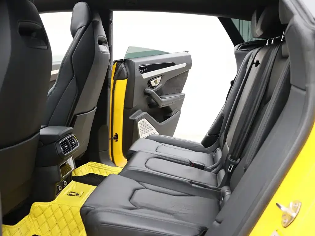 Lamborghini Urus — фото 9