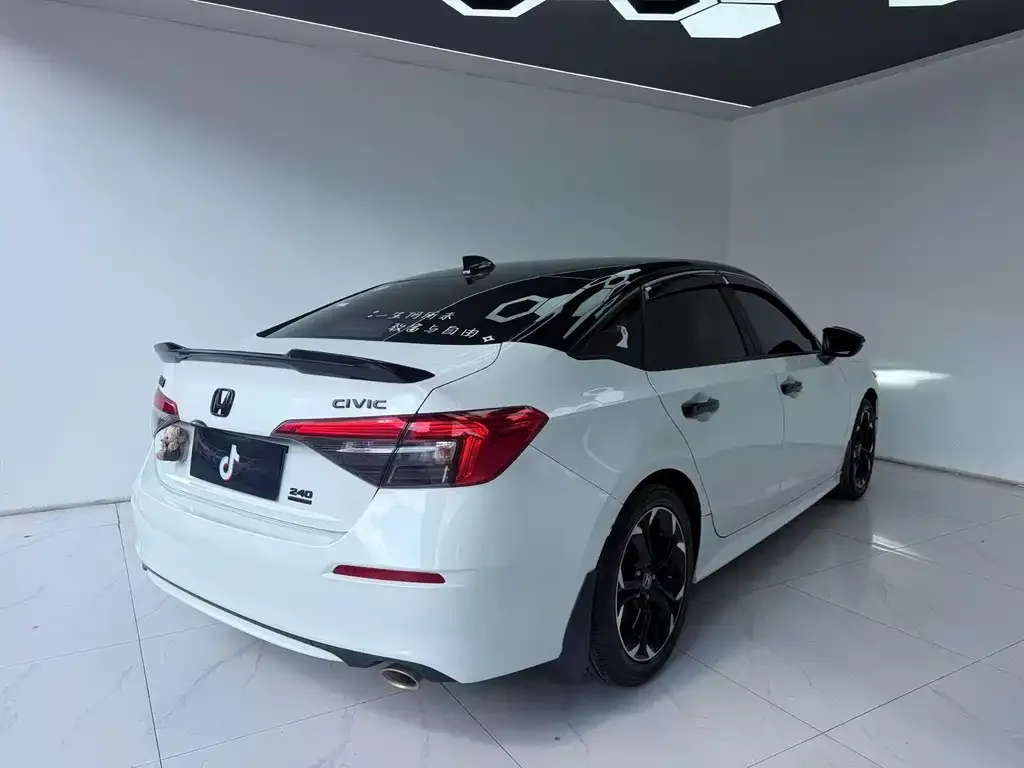 Honda Civic — фото 4
