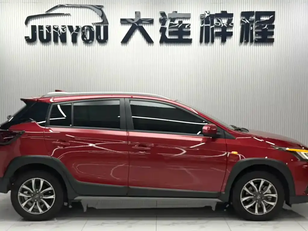 Toyota Yaris L — фото 4