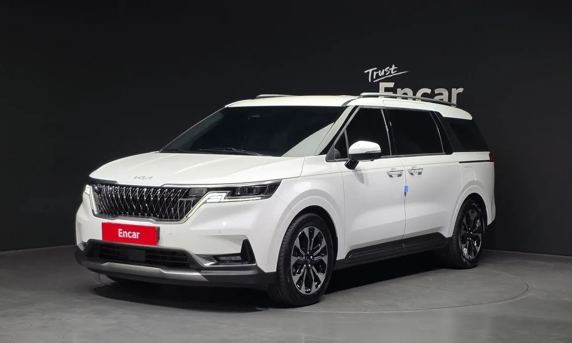 Kia Carnival — фото 1