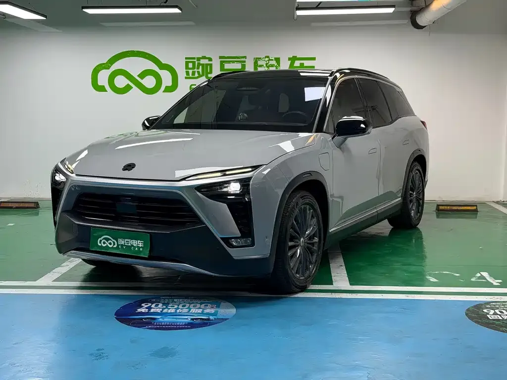 NIO ES8