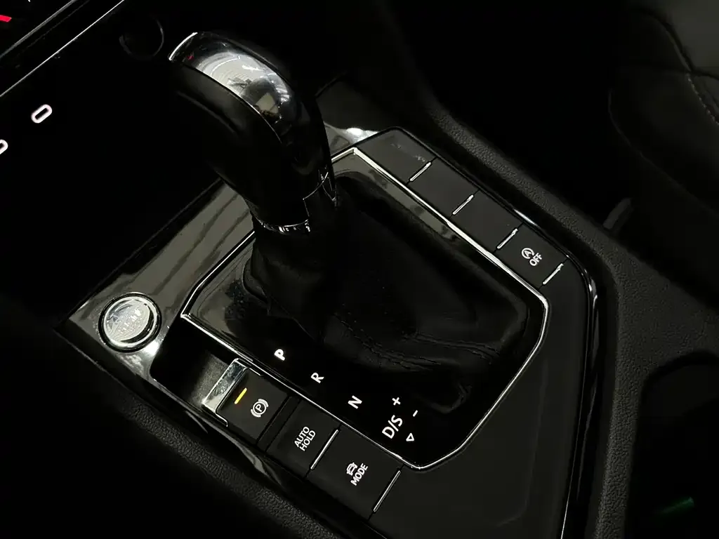 Volkswagen Tharu — фото 6