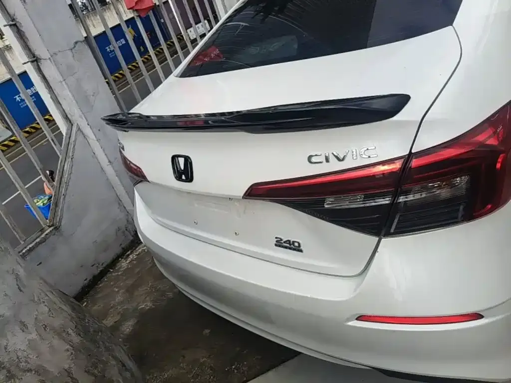 Honda Civic — фото 10