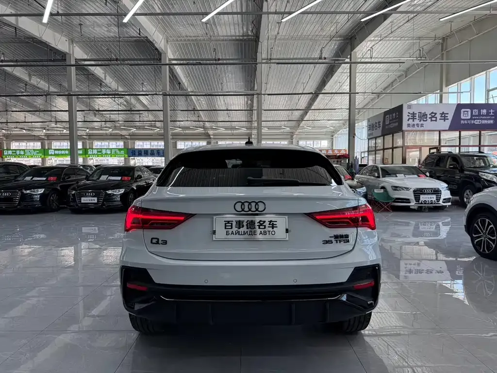Audi Q3 Sportback — фото 6