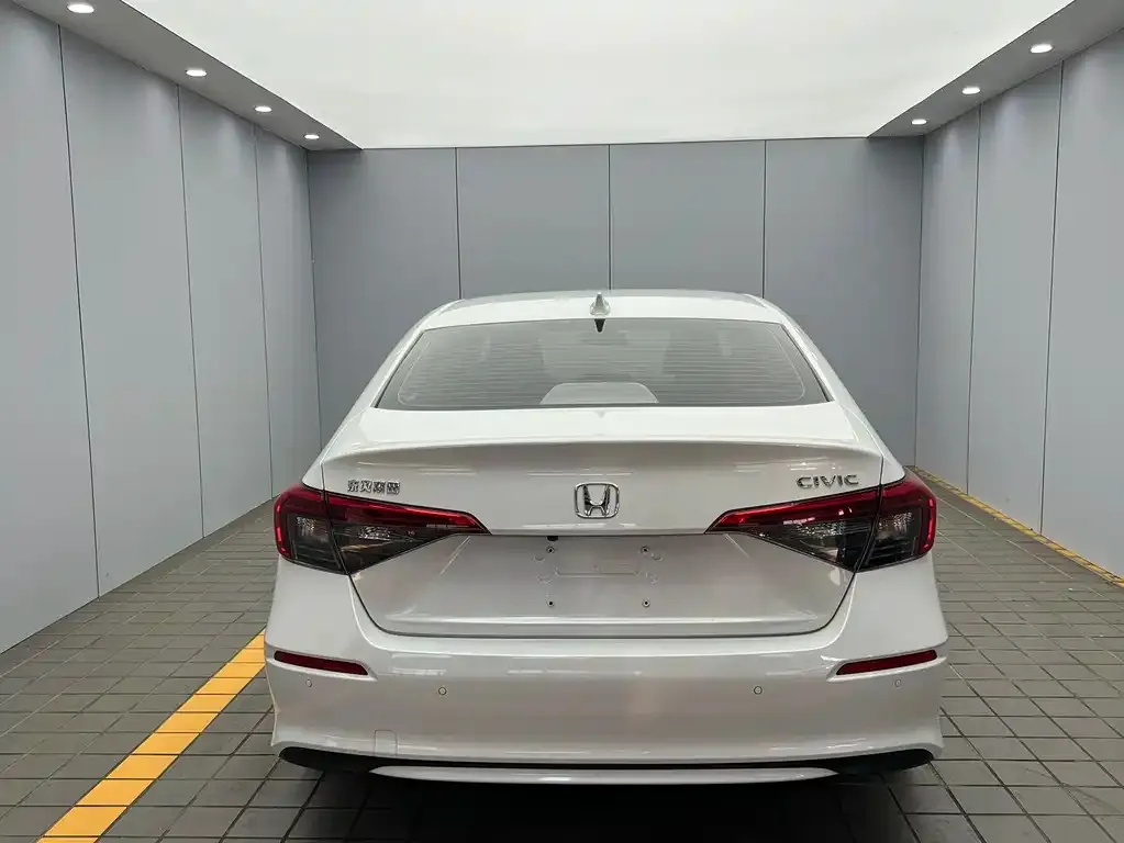 Honda Civic 2023 из CN, фото 2