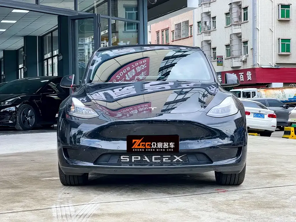 Tesla Model Y — фото 5