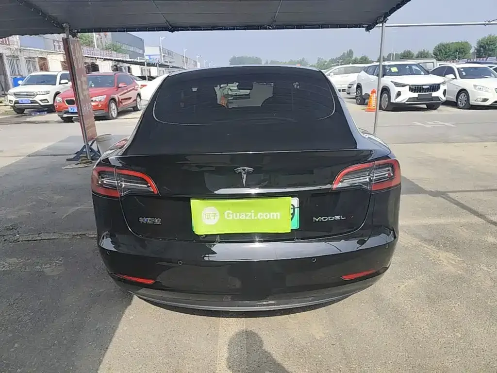 Tesla Model 3 — фото 5
