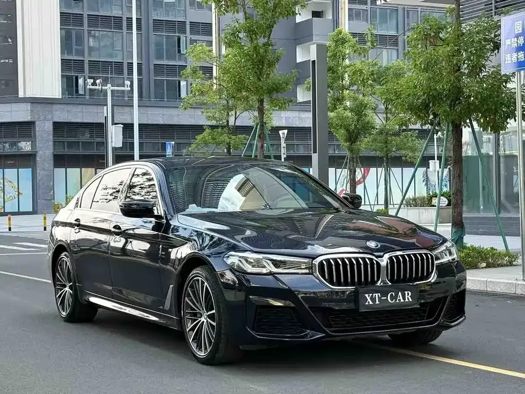 BMW 5 Series — фото 6