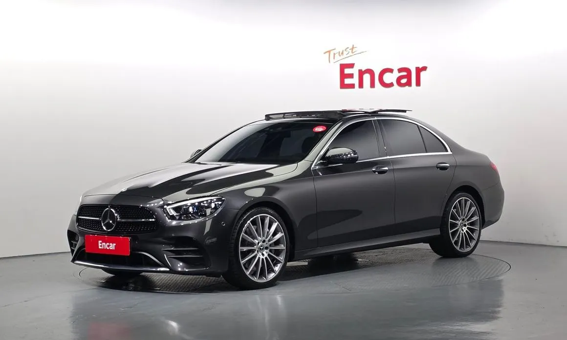 Mercedes-Benz E-Class — фото 1