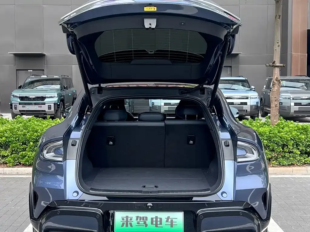 Xiaomi YU7 — фото 4