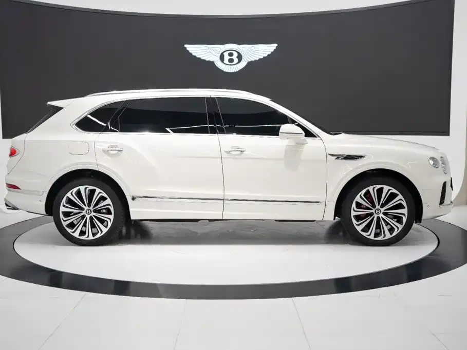 Bentley Bentayga — фото 10