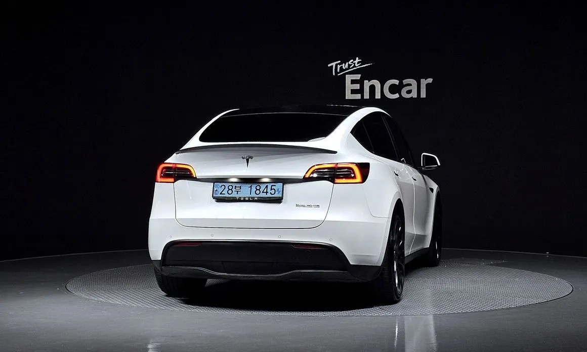 Tesla Model Y 2021 из KR, фото 9