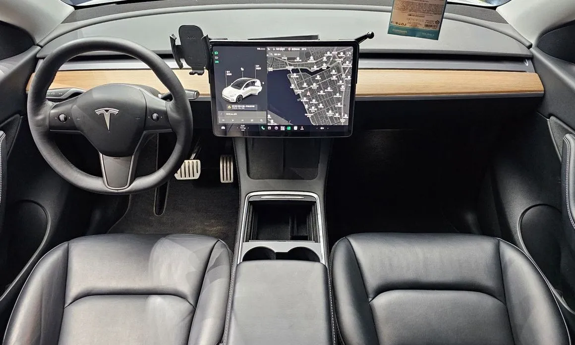 Tesla Model Y 2021 из KR, фото 8