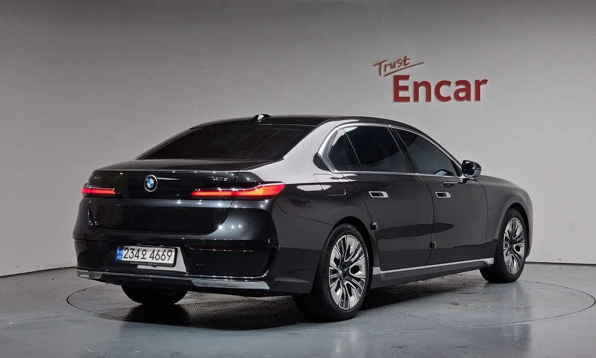 BMW 7-Series 2023 из KR, фото 9