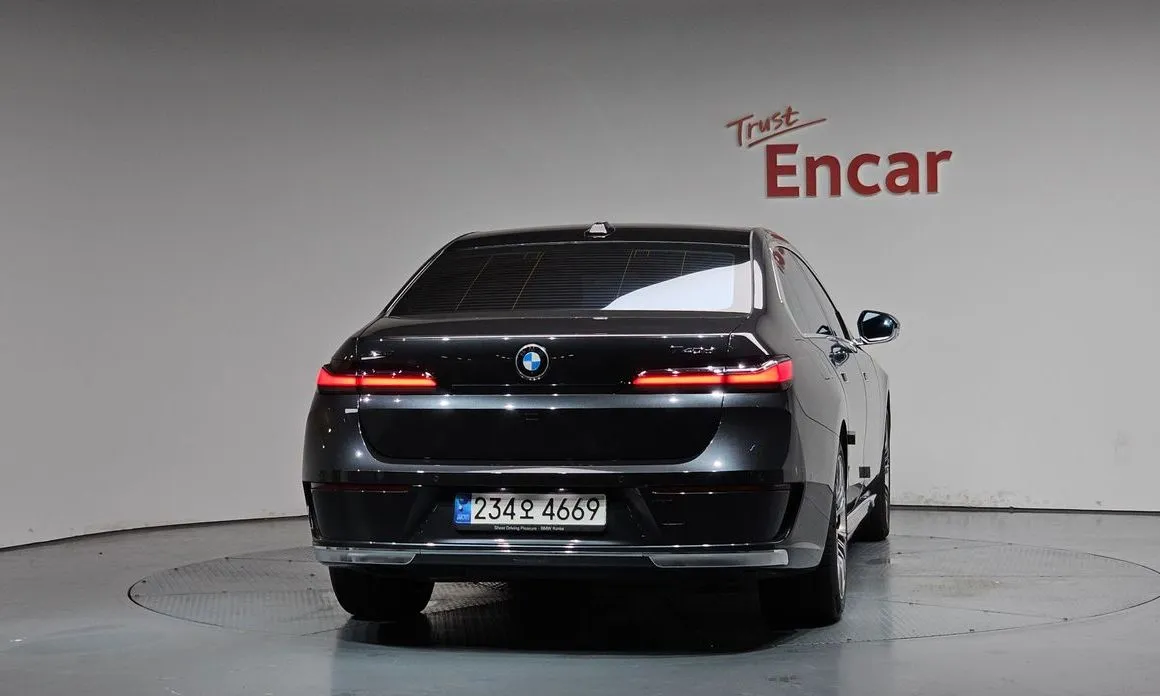 BMW 7-Series 2023 из KR, фото 3