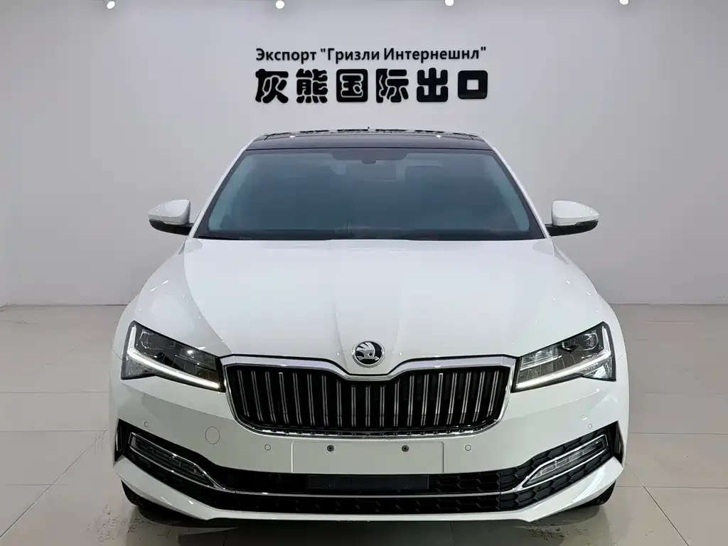 Skoda Superb — фото 4