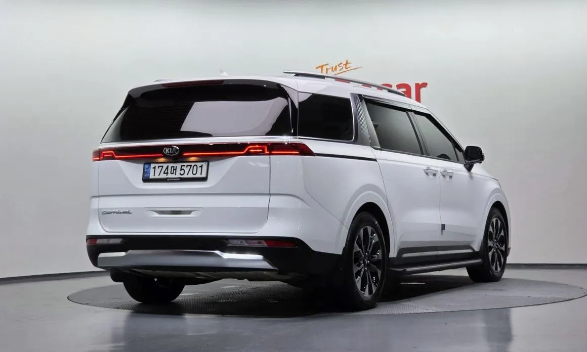 Kia Carnival — фото 2