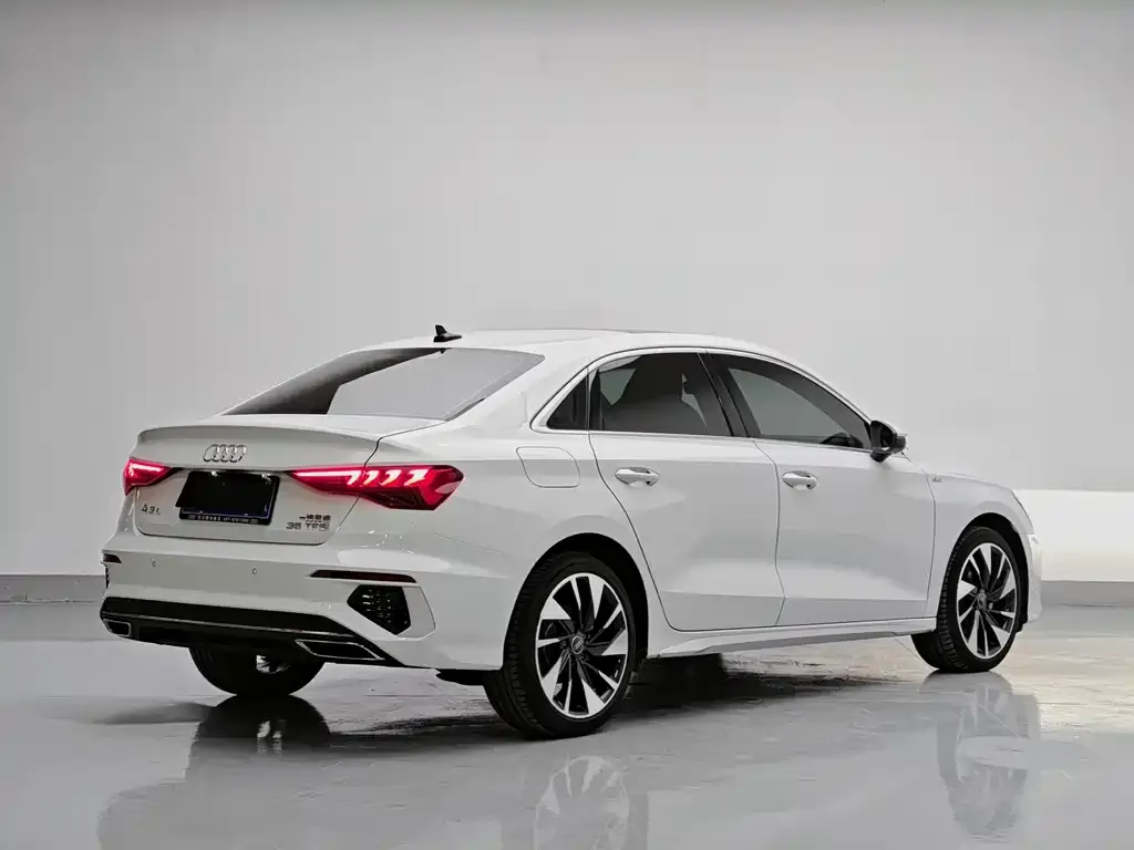 Audi A3 — фото 8