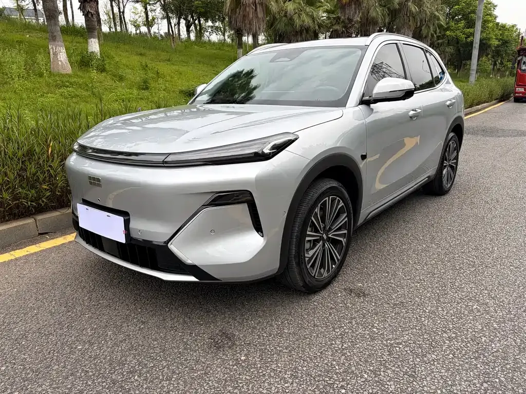 Geely Galaxy Xingjian 7 — фото 1