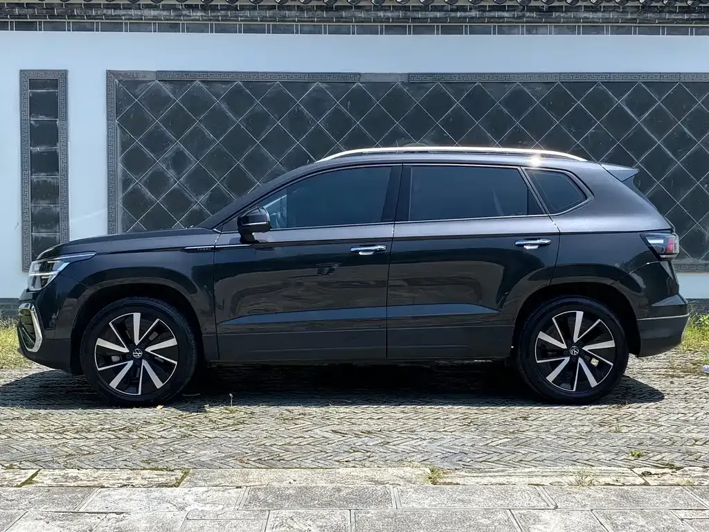 Volkswagen Tharu — фото 3