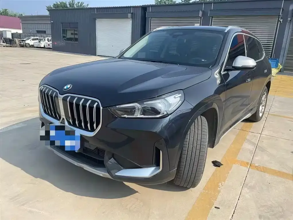 BMW X1 — фото 1