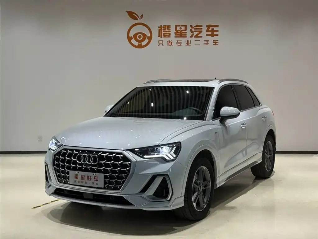 Audi Q3 — фото 1