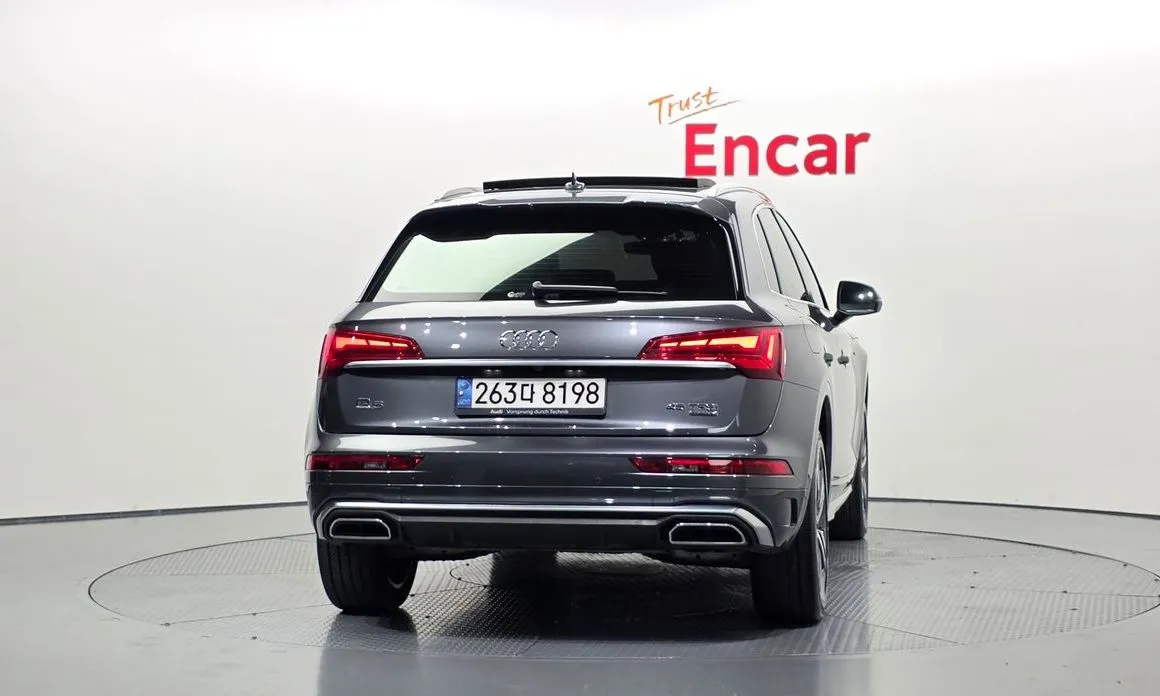 Audi Q5 2021 из KR, фото 2