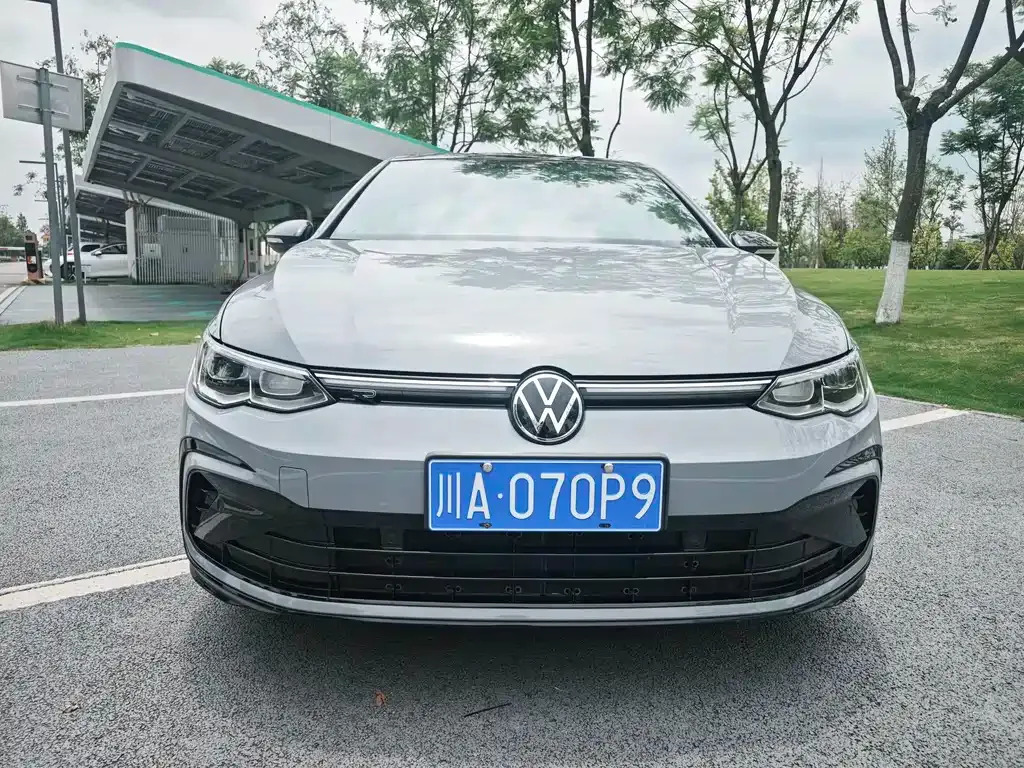 Volkswagen Golf — фото 7