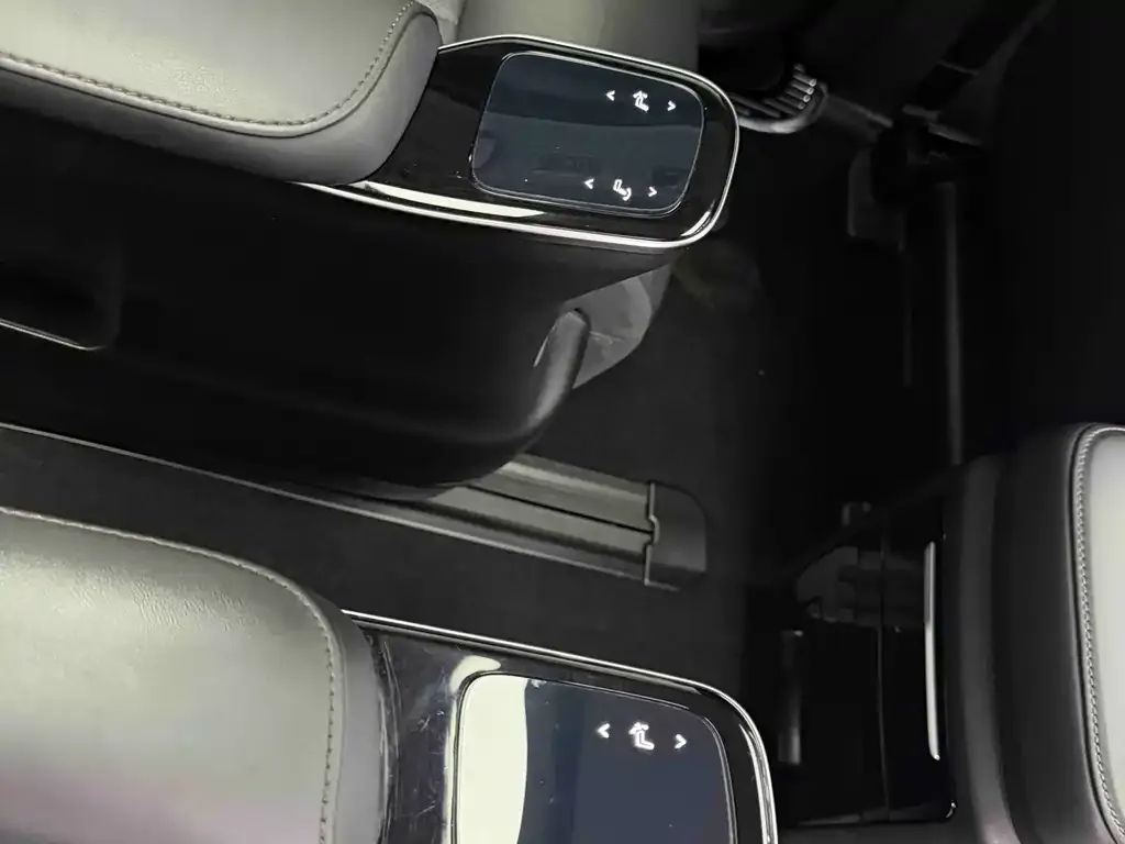 GAC Motor Trumpchi M8 — фото 9