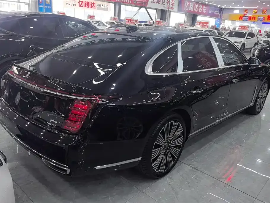 Hongqi H9 — фото 6