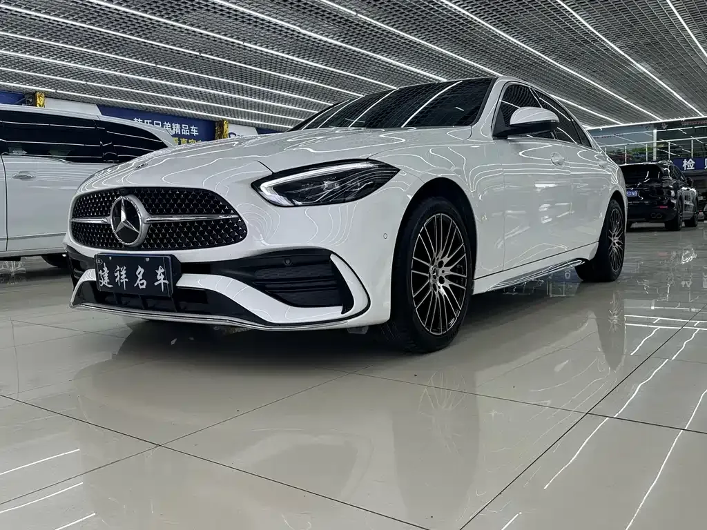 Mercedes-Benz C-Class — фото 1