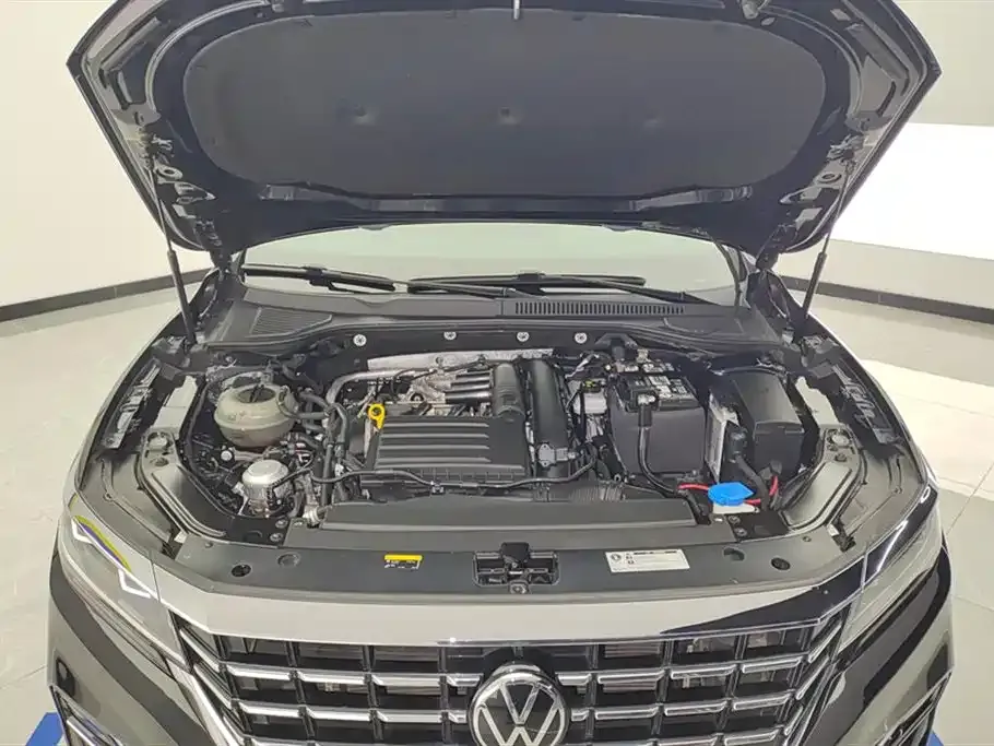 Volkswagen Passat — фото 5