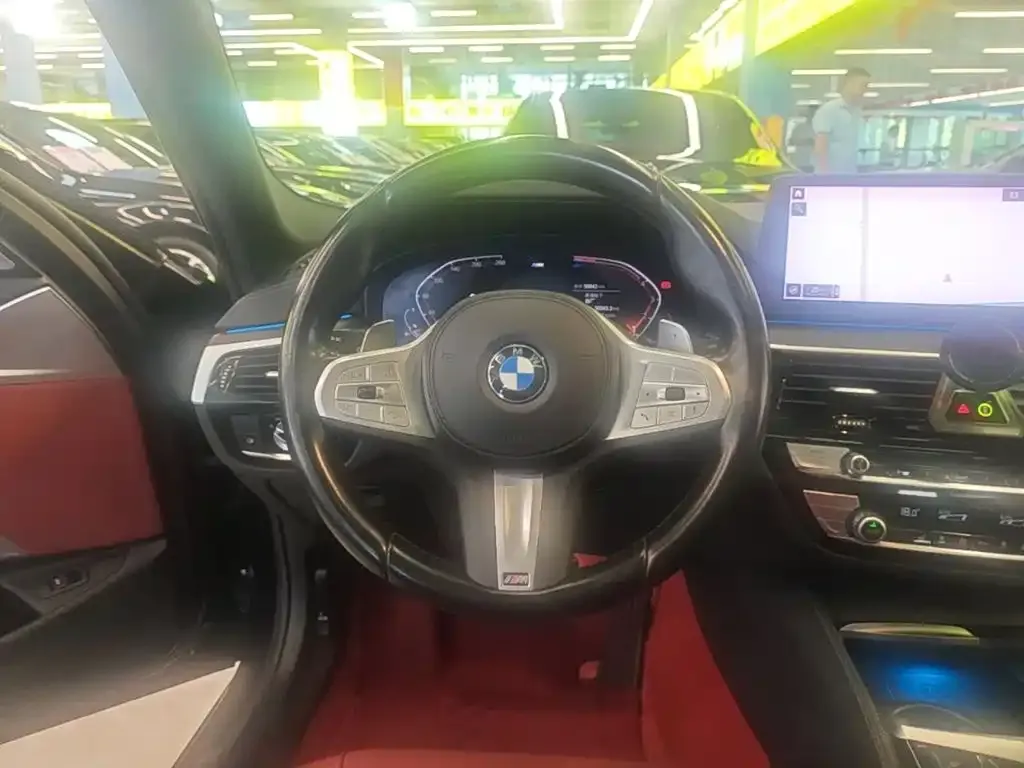 BMW 5 Series — фото 10