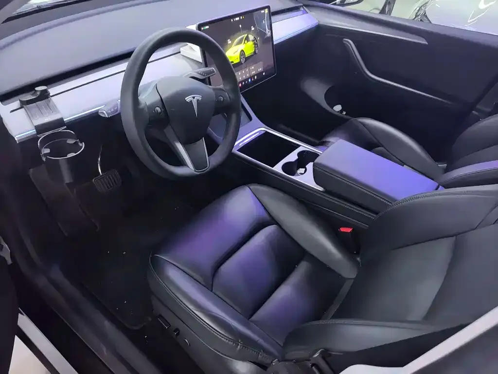 Tesla Model Y — фото 3