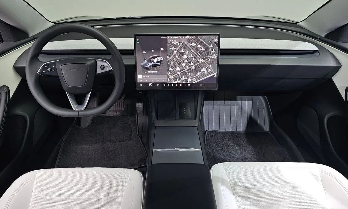 Tesla Model 3 2025 из KR, фото 2