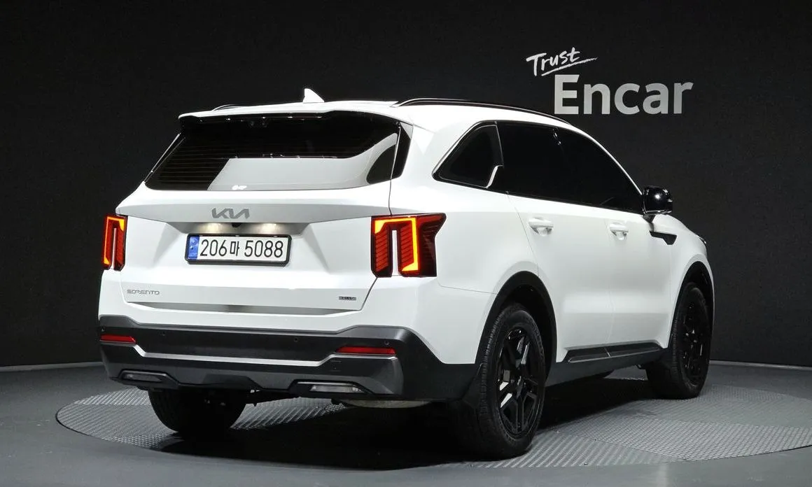 Kia Sorento — фото 7