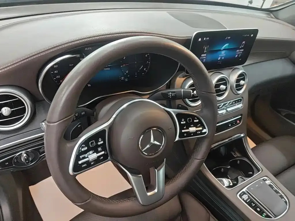 Mercedes-Benz GLC — фото 9