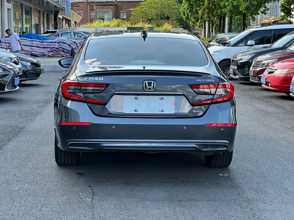 Honda Accord — фото 5