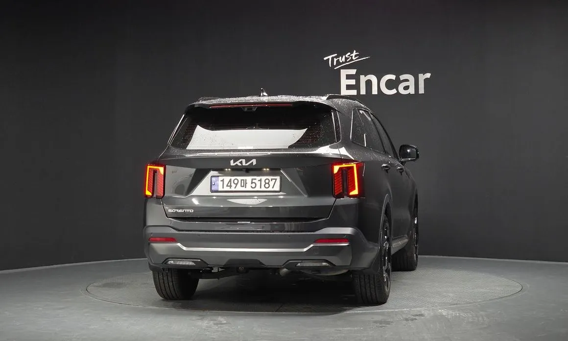 Kia Sorento — фото 6