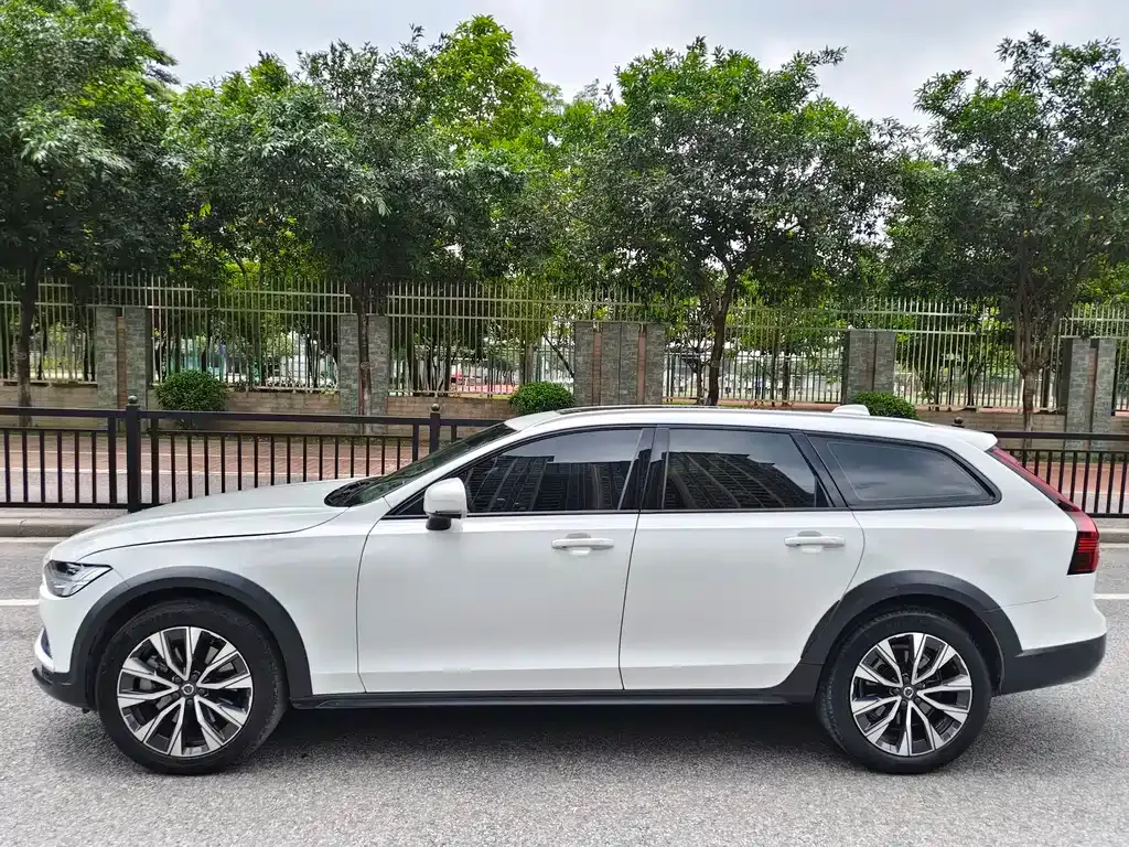 Volvo V90 — фото 6