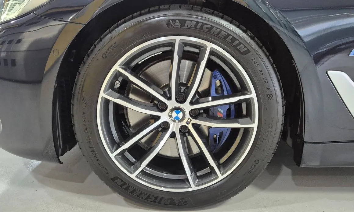 BMW 5-Series 2022 из KR, фото 2