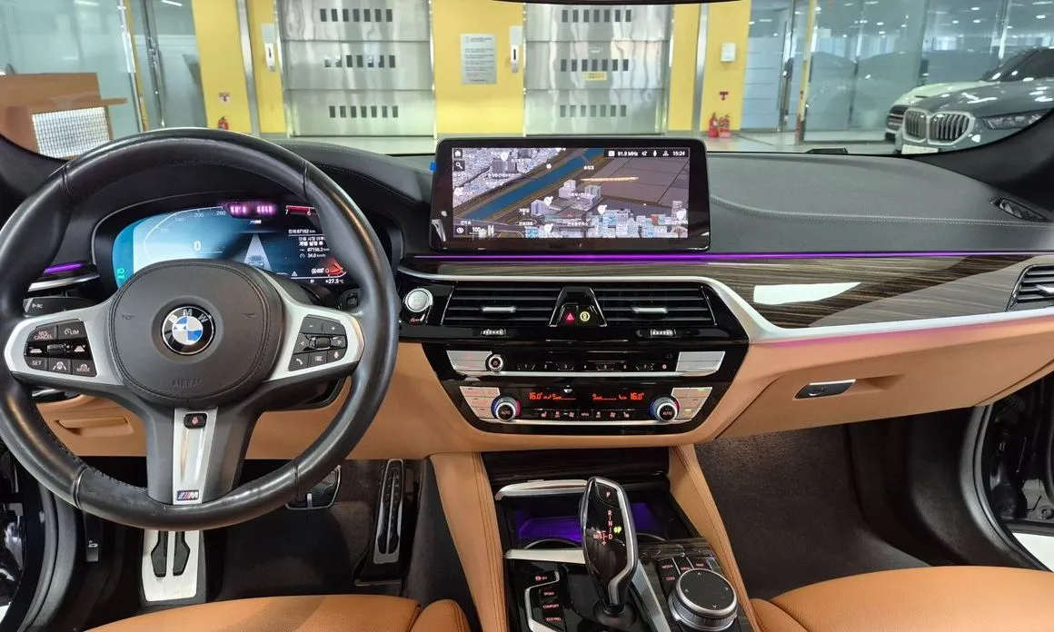 BMW 5-Series 2022 из KR, фото 3