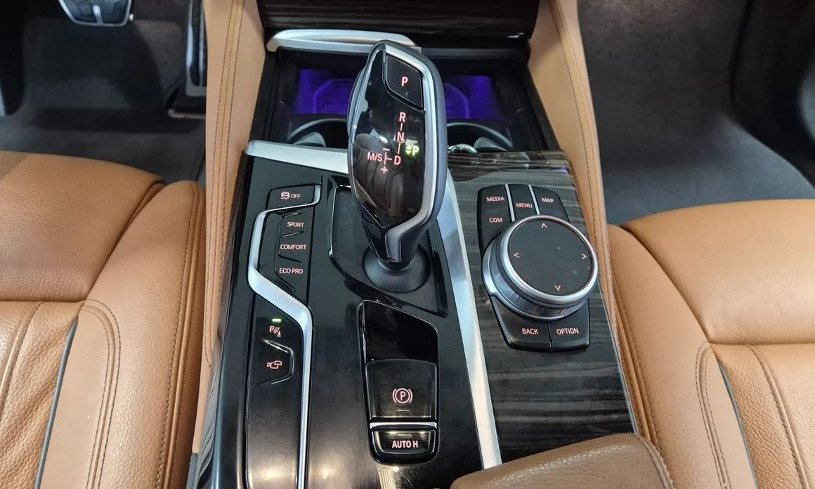BMW 5-Series 2022 из KR, фото 8