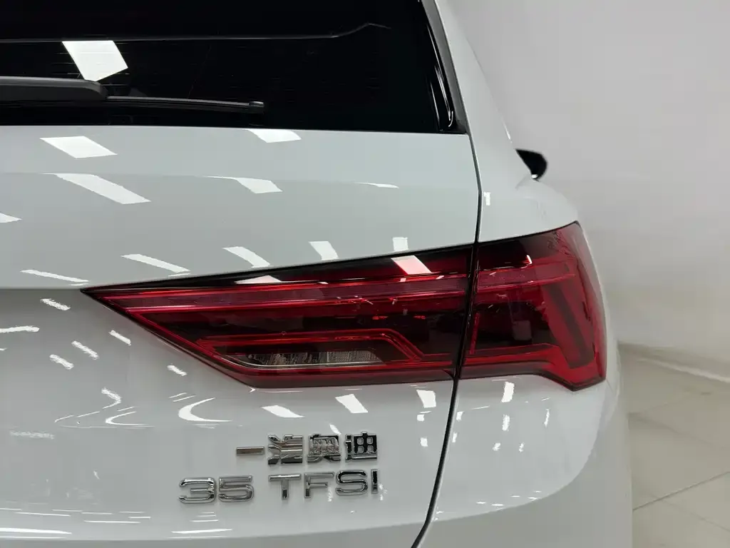 Audi Q3 — фото 2