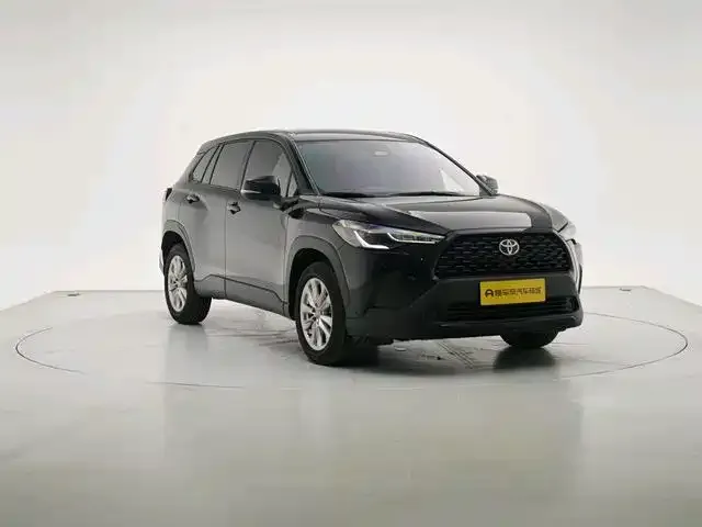 Toyota Corolla Cross — фото 1