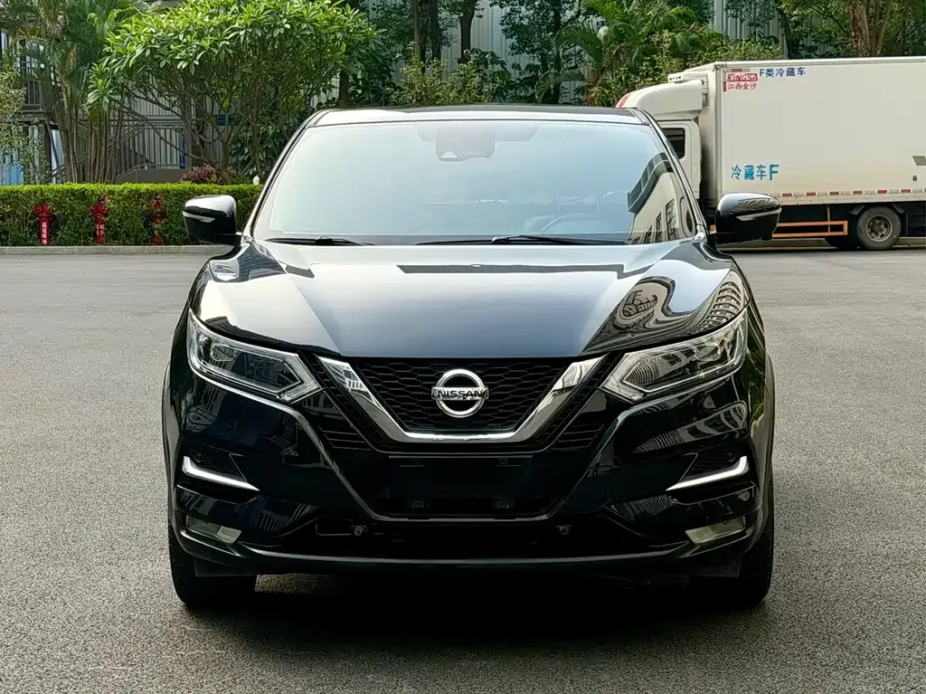 Nissan Qashqai — фото 7