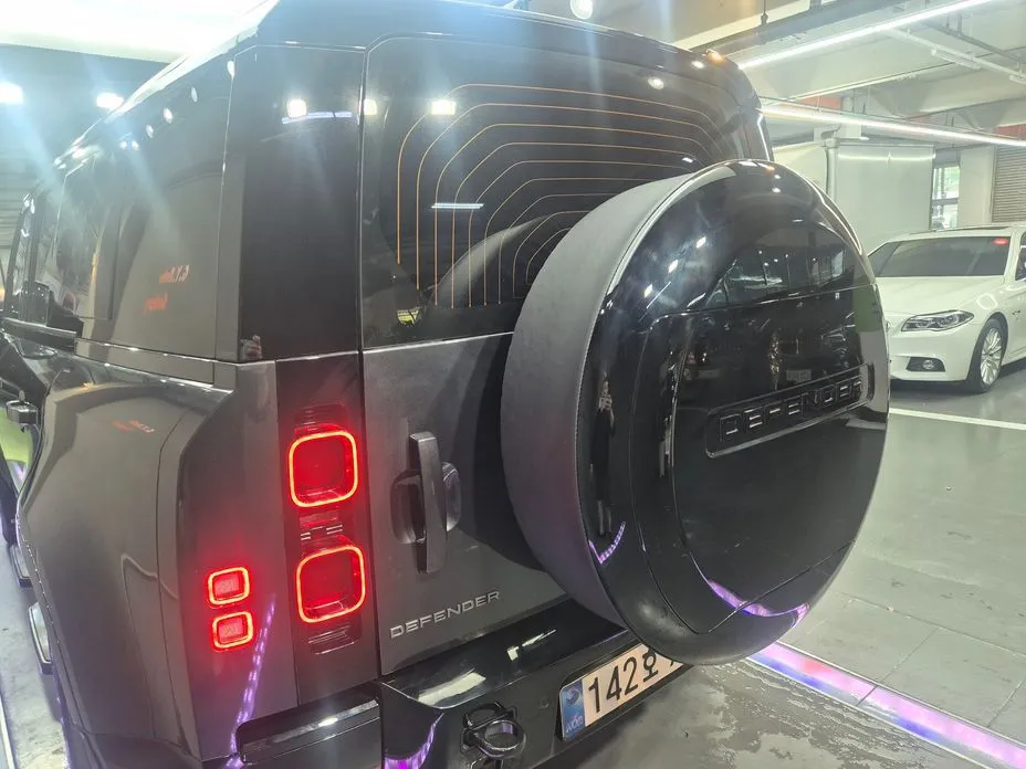 Land Rover Defender — фото 10