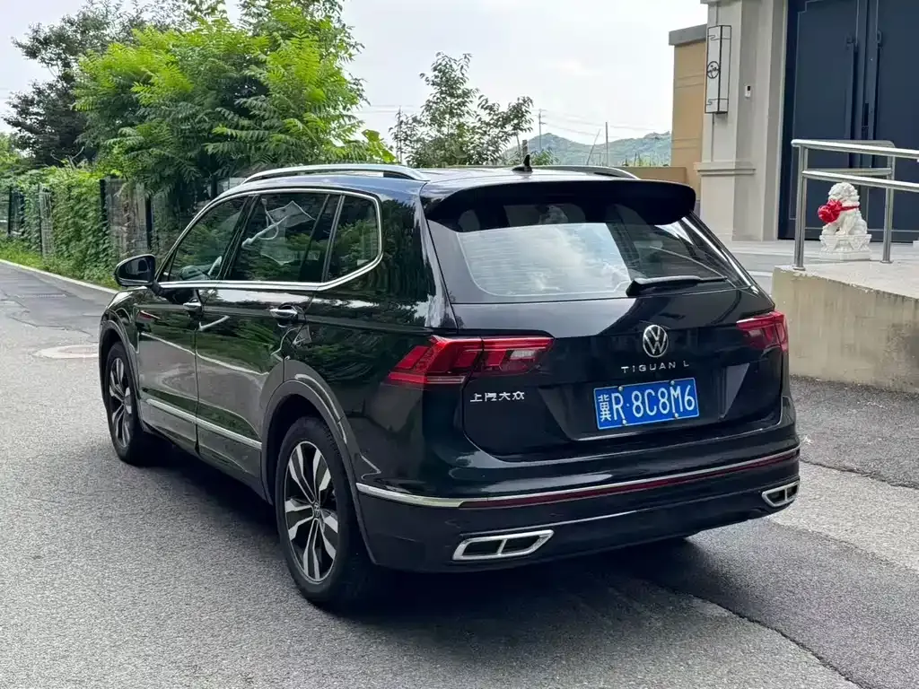 Volkswagen Tiguan L — фото 5