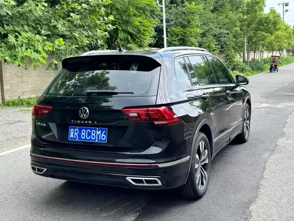 Volkswagen Tiguan L — фото 8